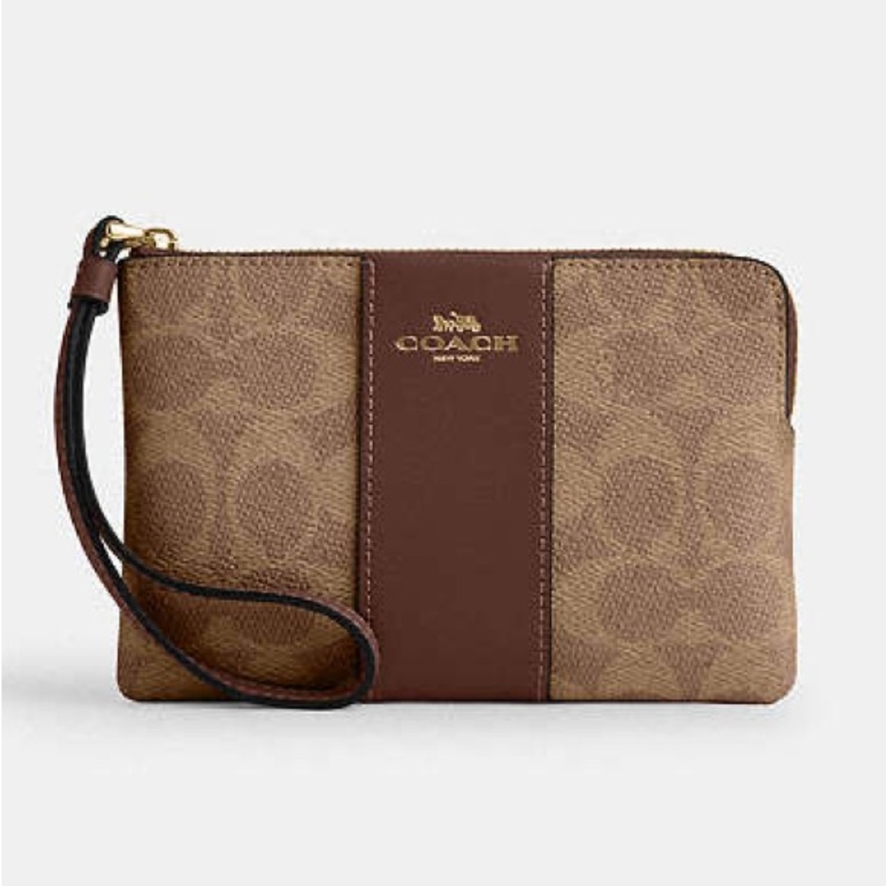Coach Corner Zip Wristlet Signature Print